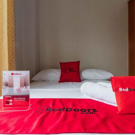 Reddoorz Near Naia Terminal 1 Paranaque City Exterior foto