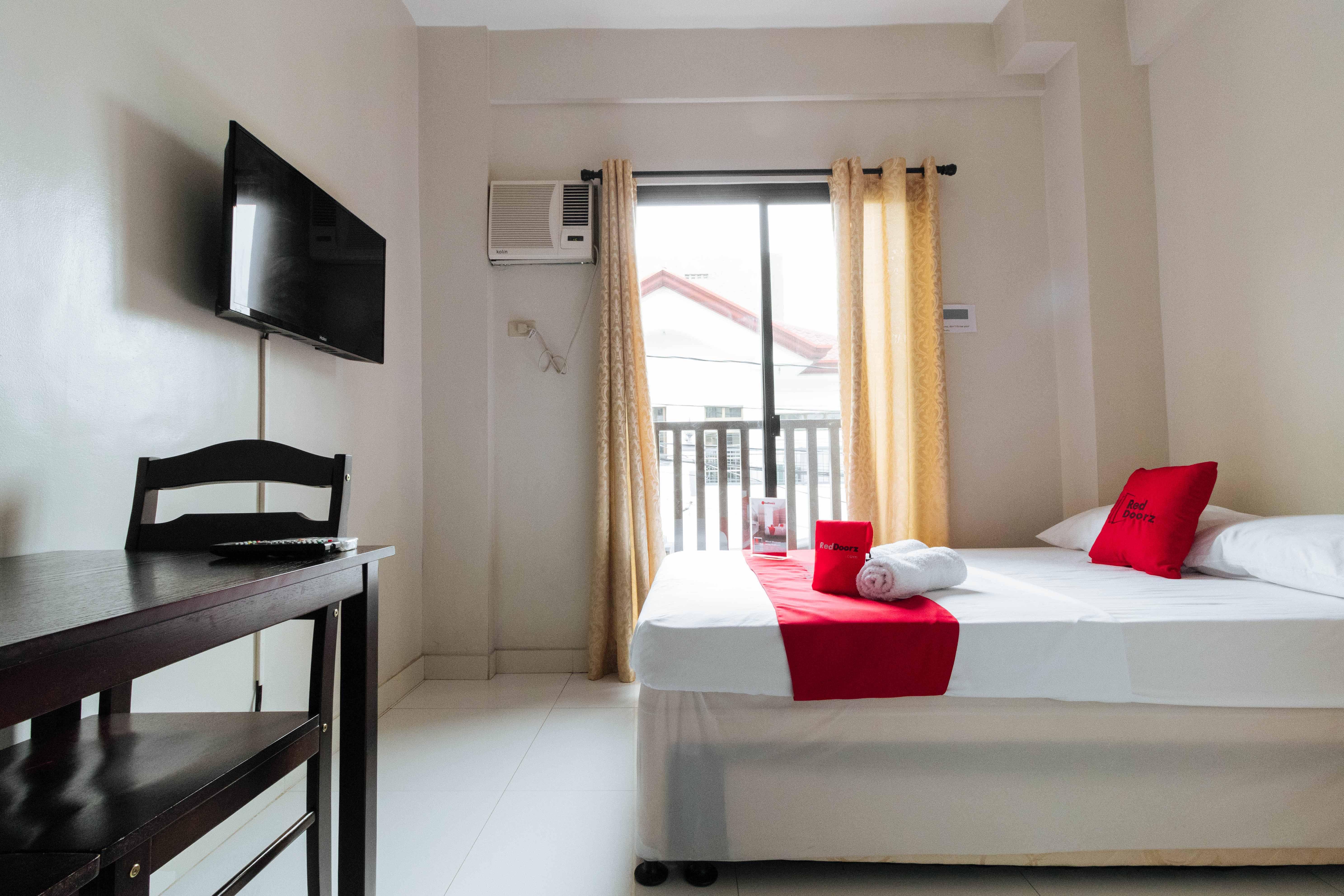 Reddoorz Near Naia Terminal 1 Paranaque City Exterior foto