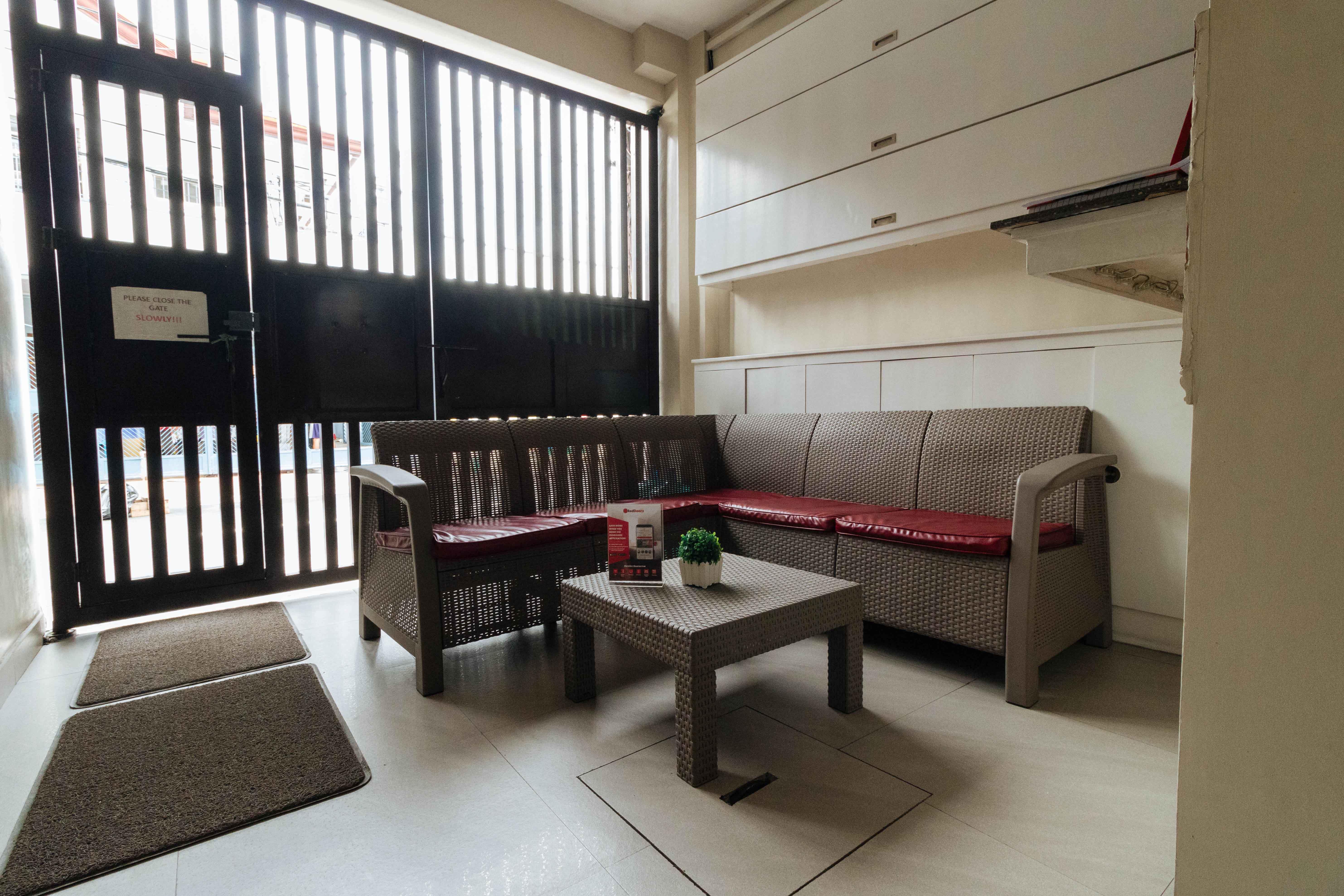 Reddoorz Near Naia Terminal 1 Paranaque City Exterior foto