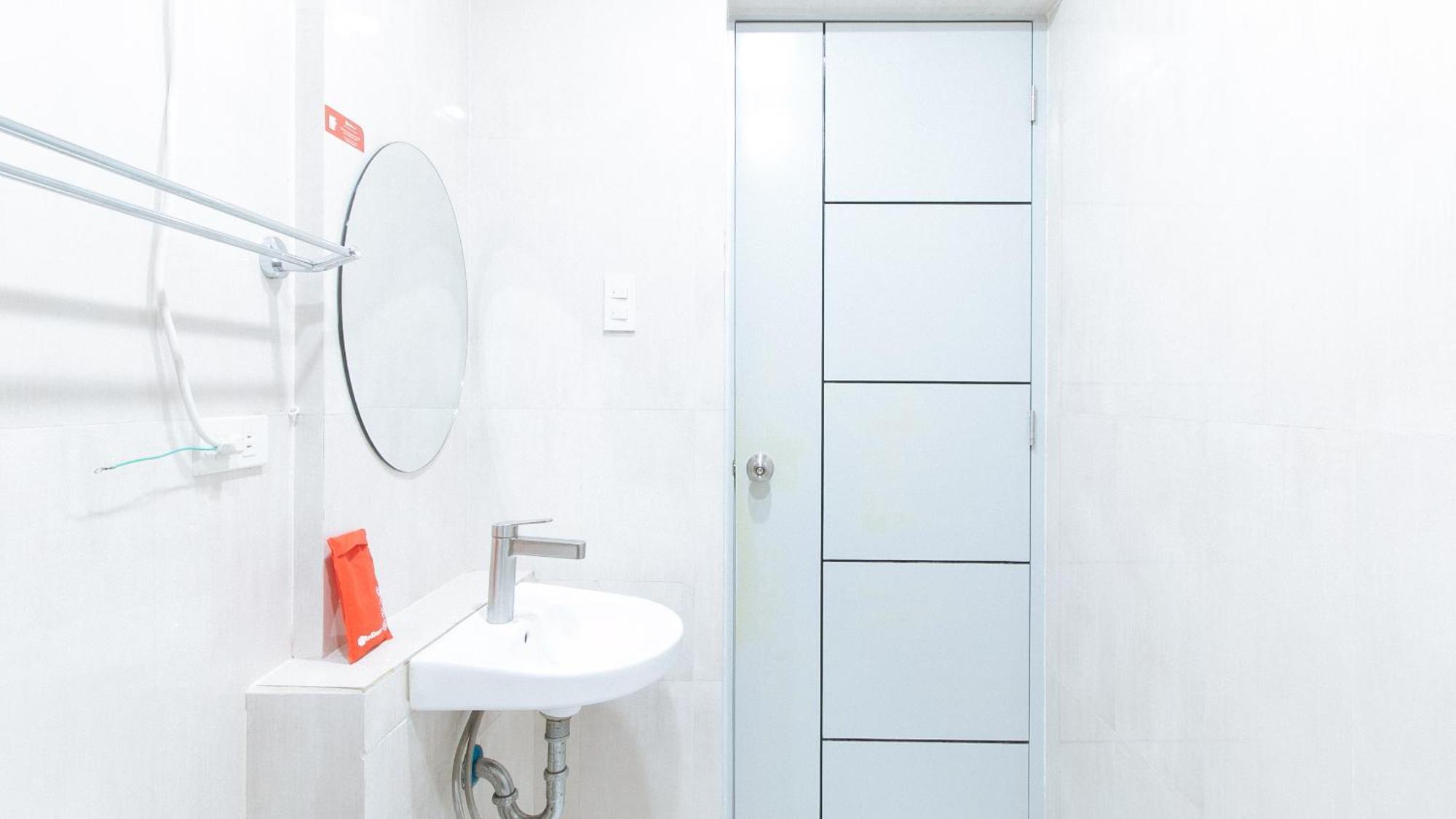 Reddoorz Near Naia Terminal 1 Paranaque City Exterior foto
