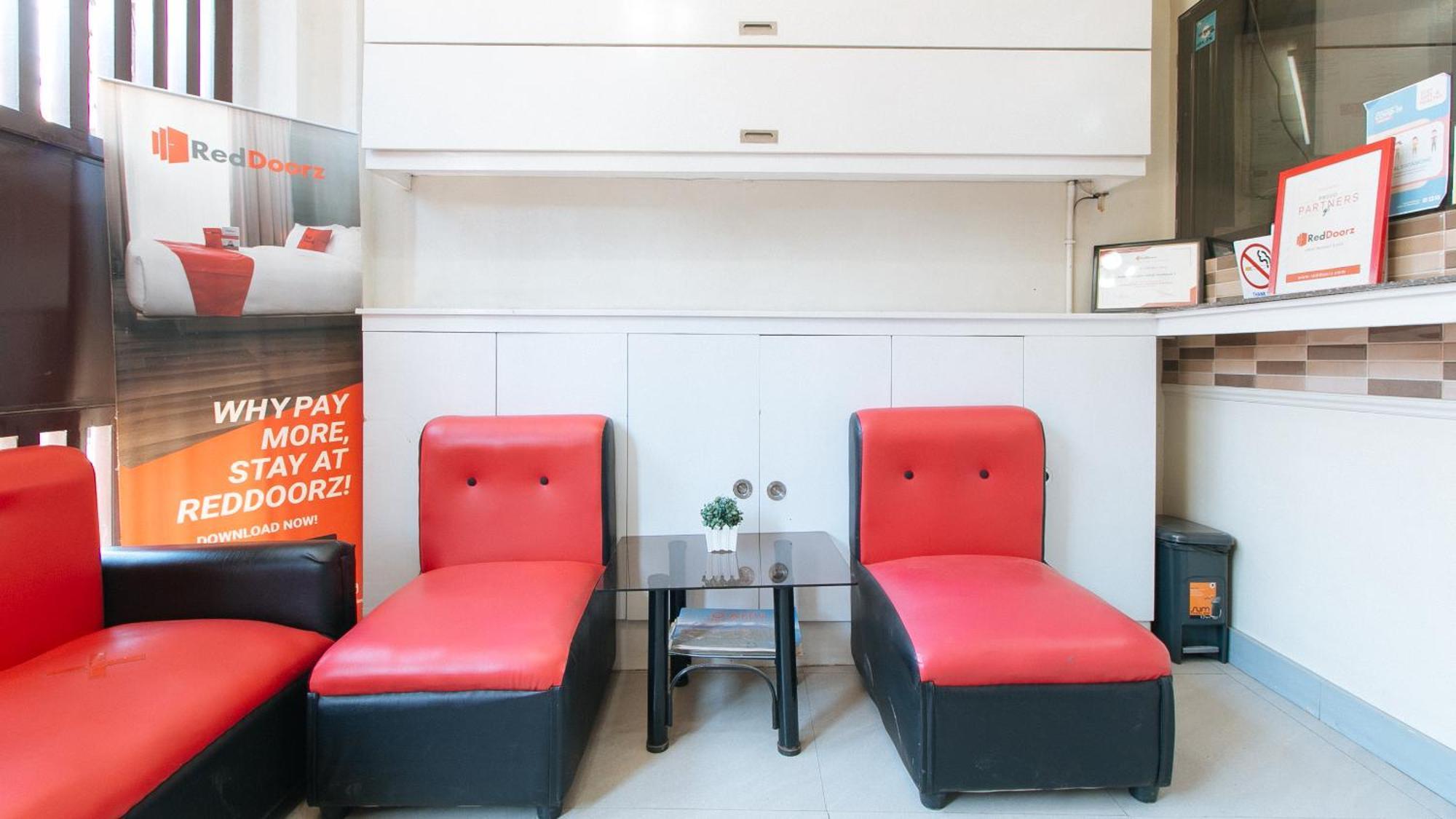 Reddoorz Near Naia Terminal 1 Paranaque City Exterior foto